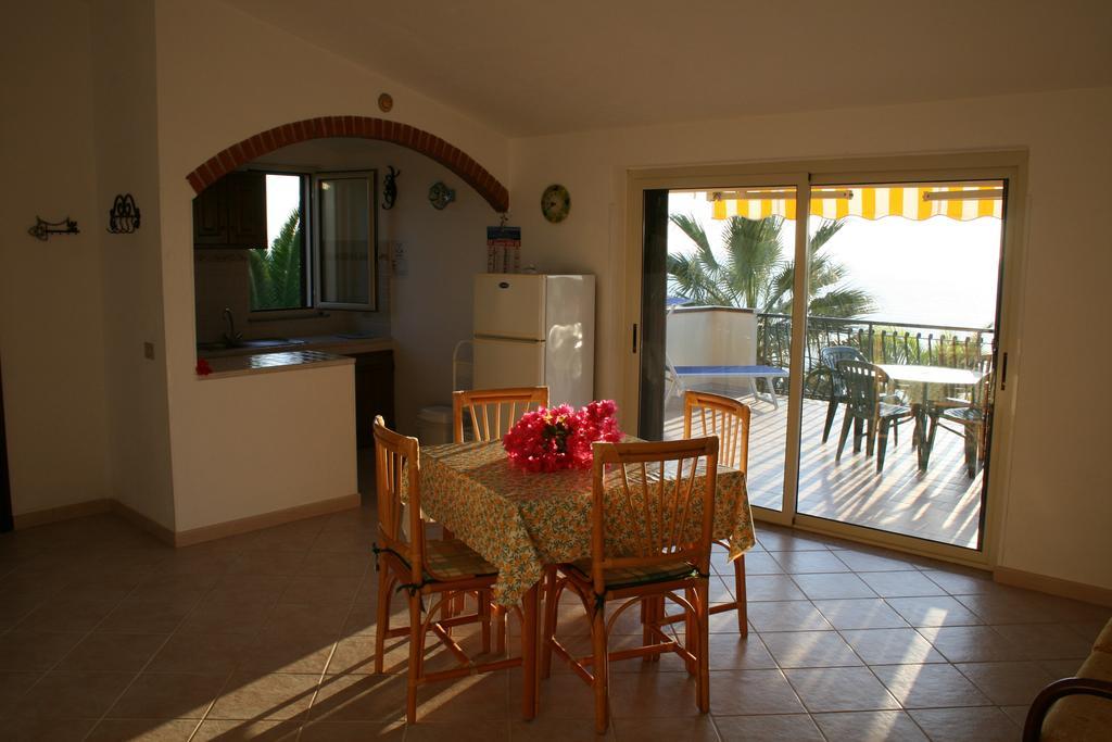 Appartement Residenza Stefanelli à Capo Vaticano Chambre photo