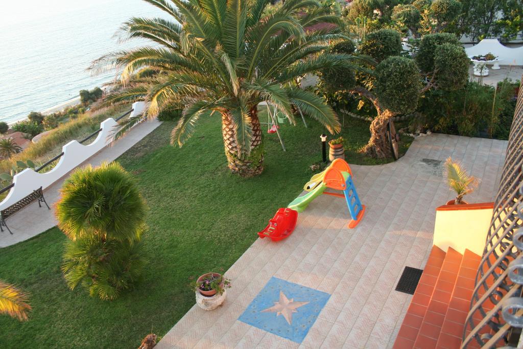 Appartement Residenza Stefanelli à Capo Vaticano Chambre photo